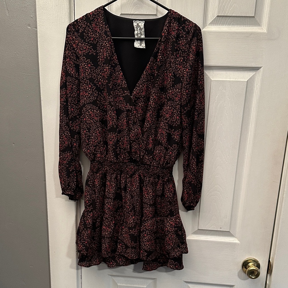 Sadie & Sage Black and Red Long Sleeve Dress
